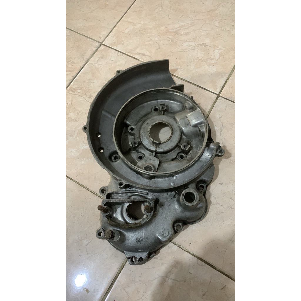 copotan blok kanan vespa super 73