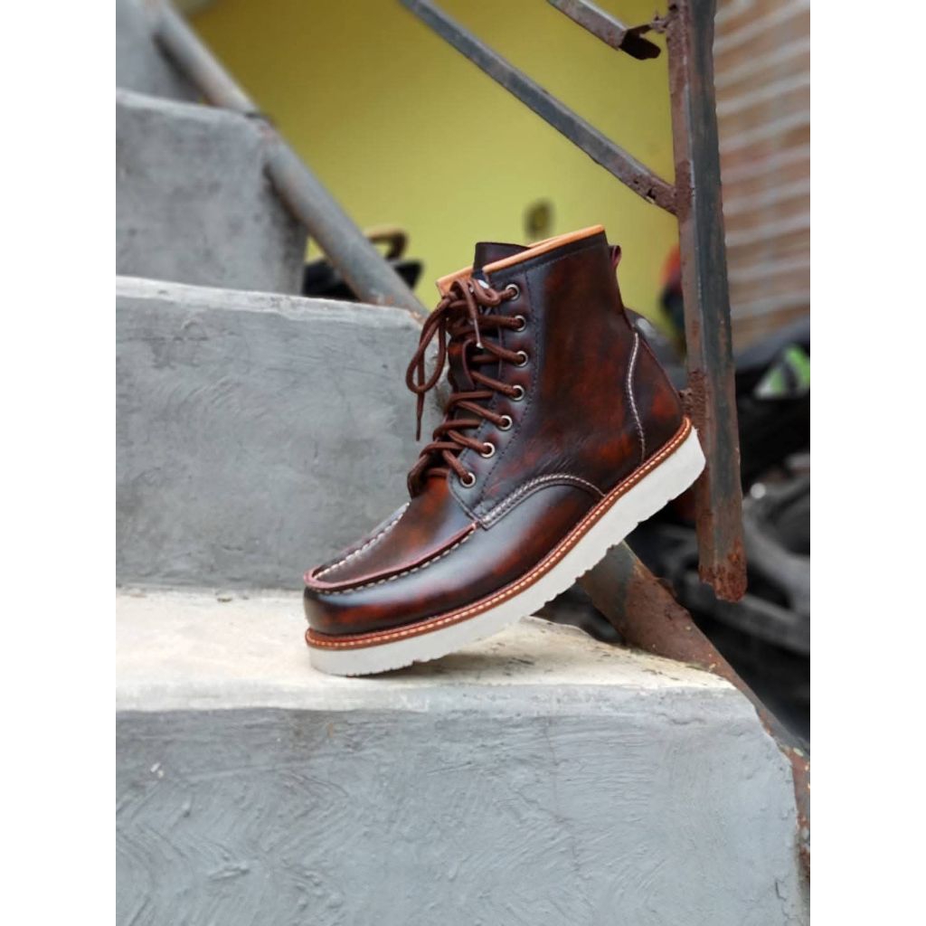 moctoe boots leather shoes vintage