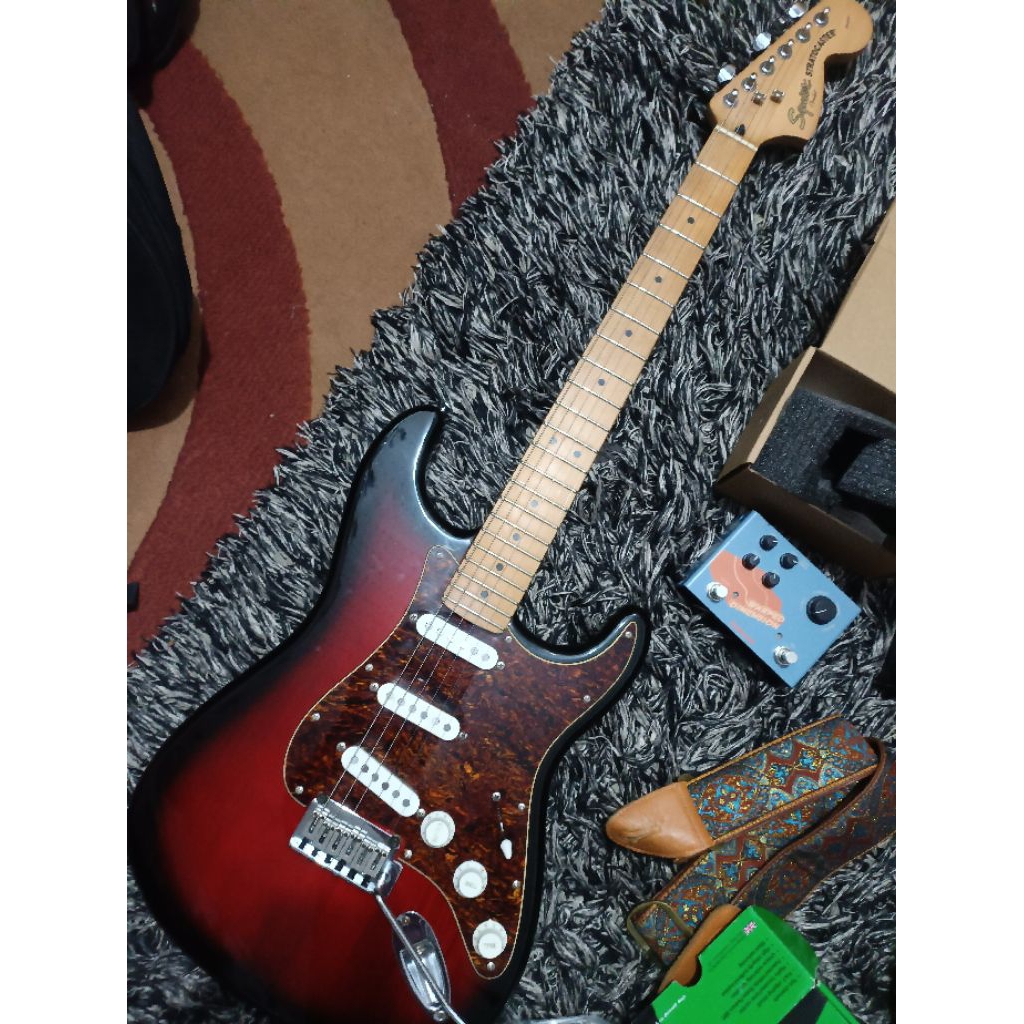 gitar SQUIER Stratocaster Standard MII Original Fender Stratocaster