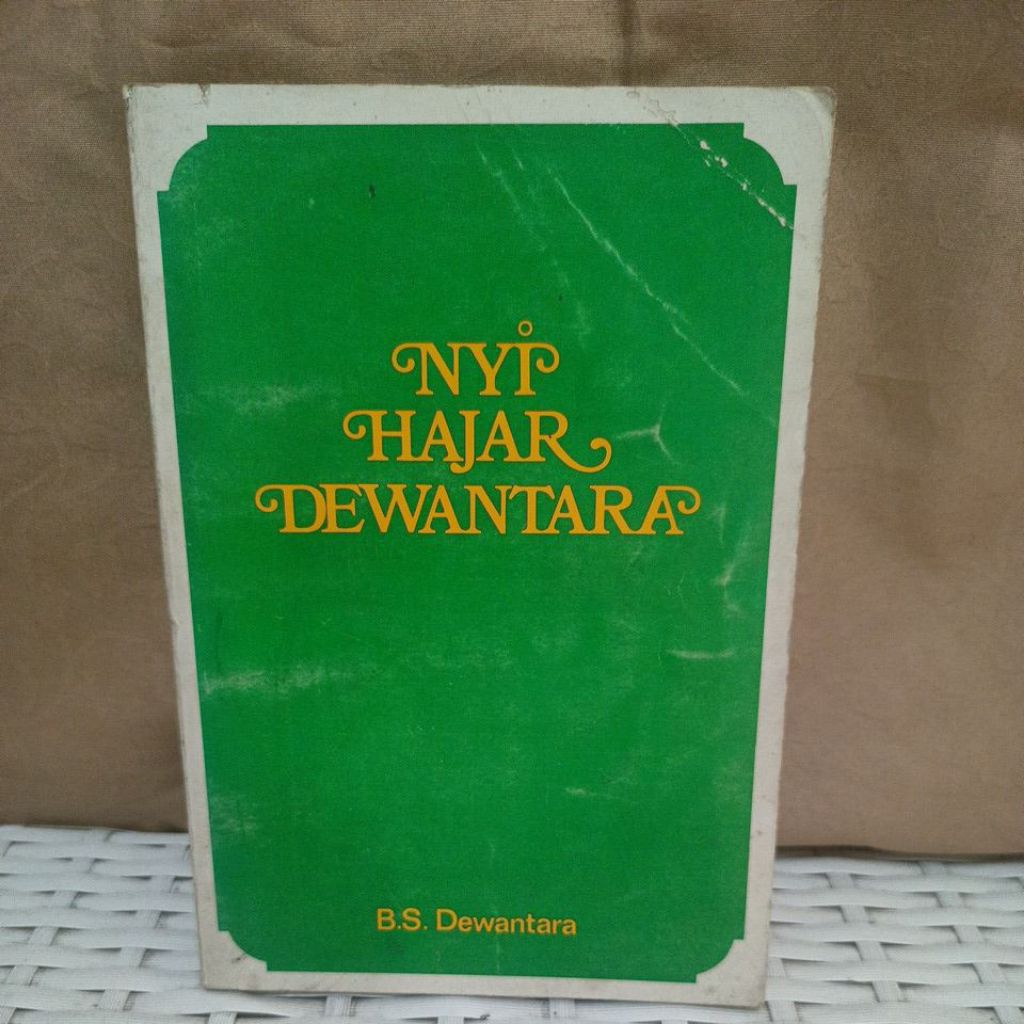 NYI HAJAR DEWANTARA - B.S.DEWANTARA