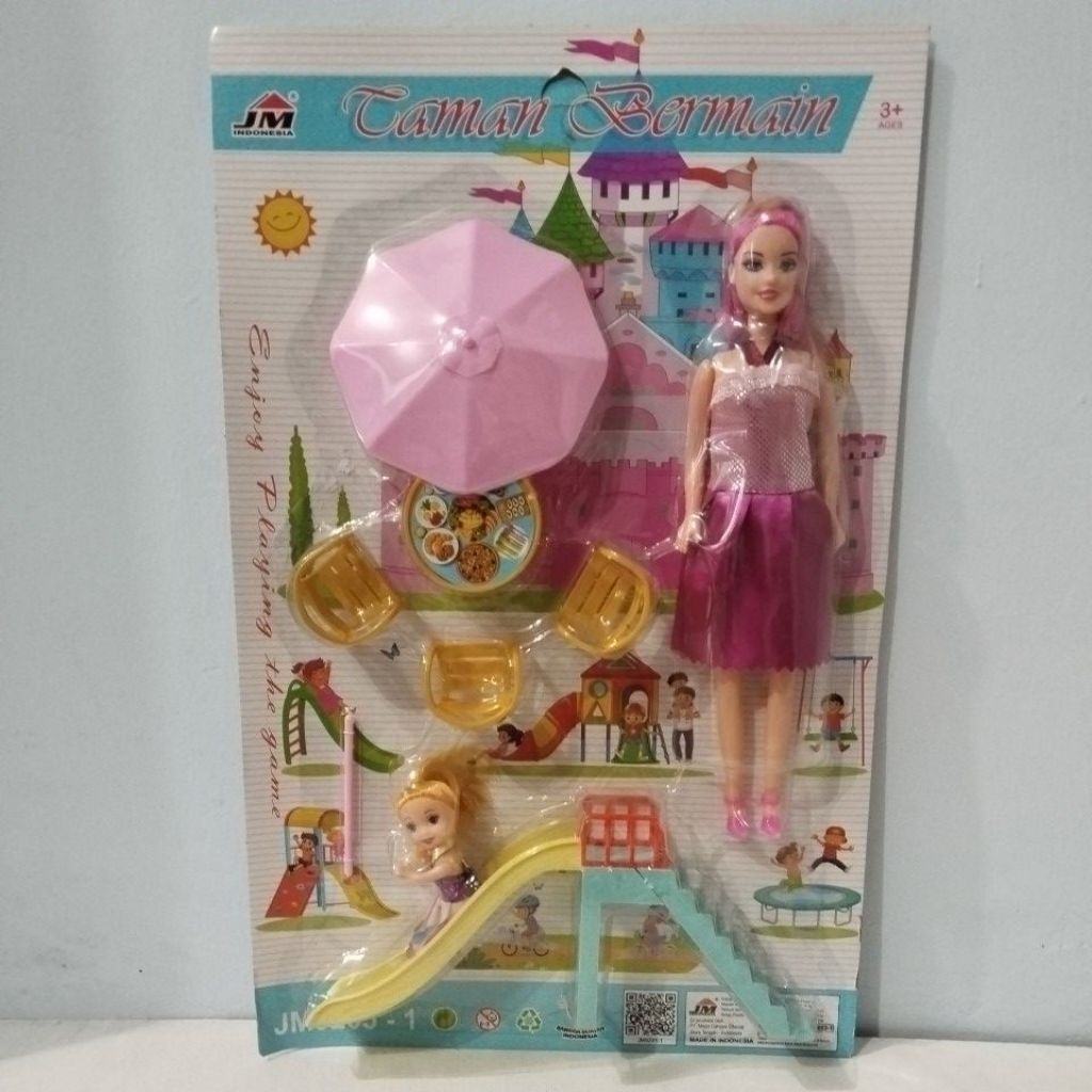 Mainan Boneka Cantik + Anak dan Taman bermain prosotan jm9205-1