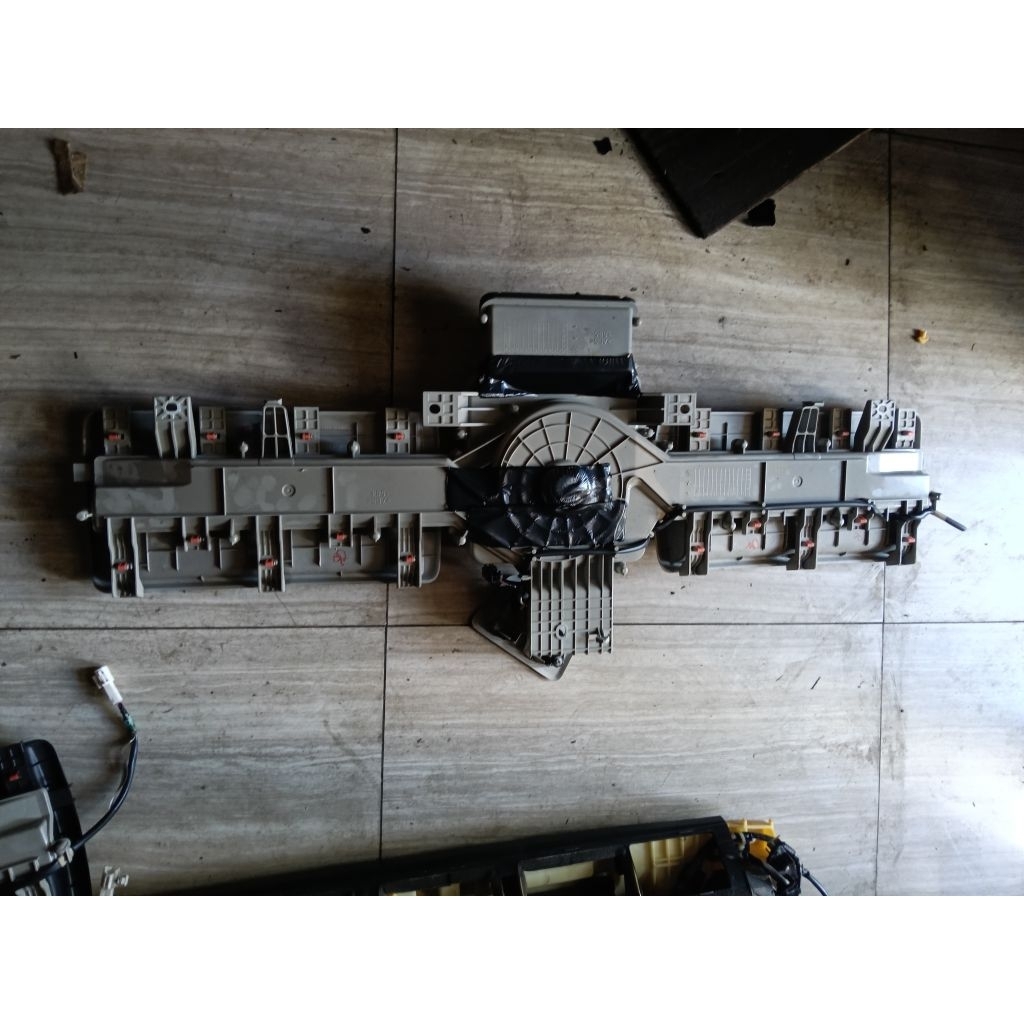Blower AC Belakang Calya Sigra Original