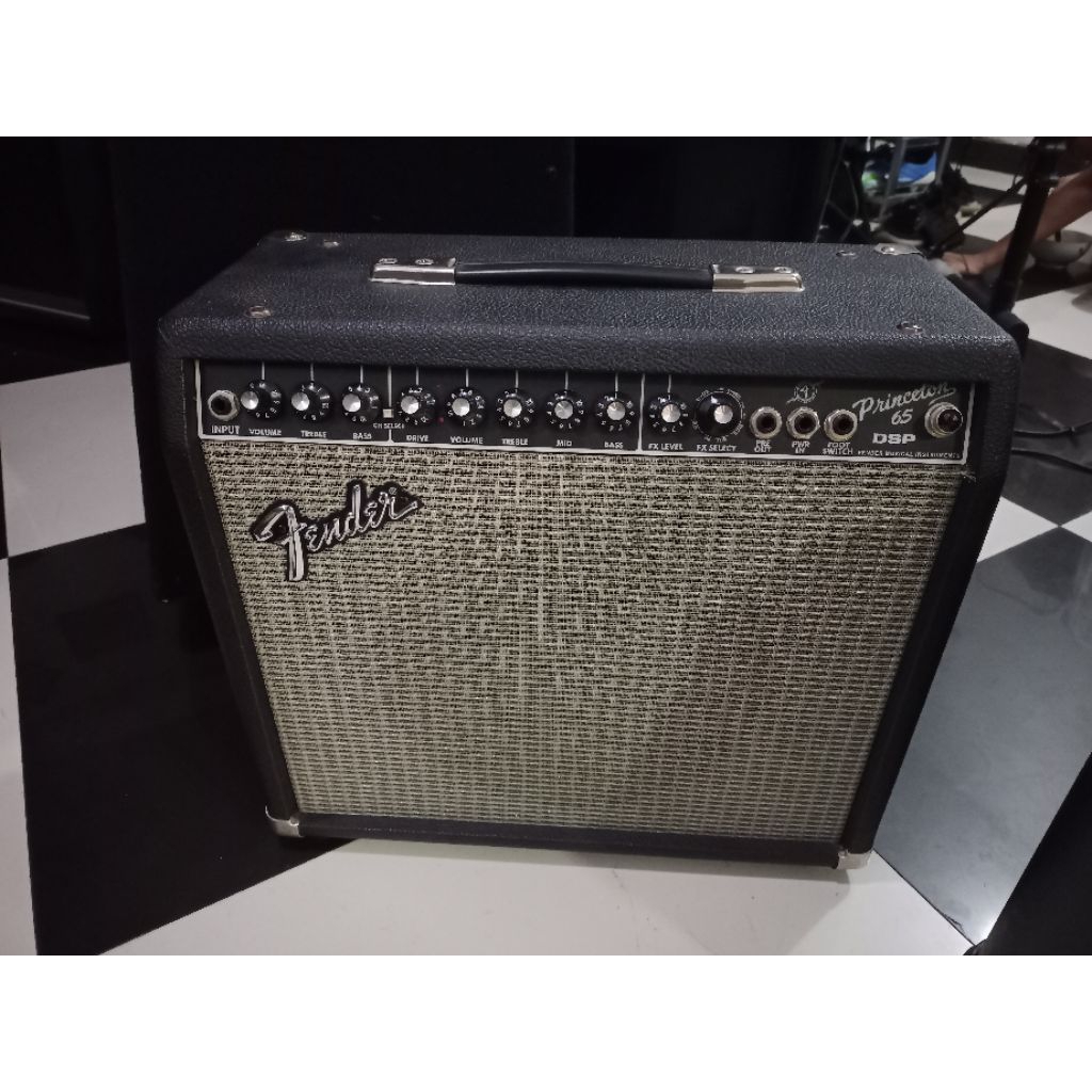 ampli gitar princeton 65 bekas