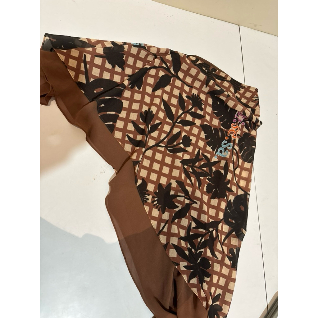 [PRELOVED] Hijab syari coklat sisesa anak