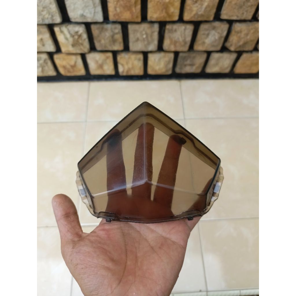 Mika kaca lampu belakang mika stoplamp vixion new hitam bening