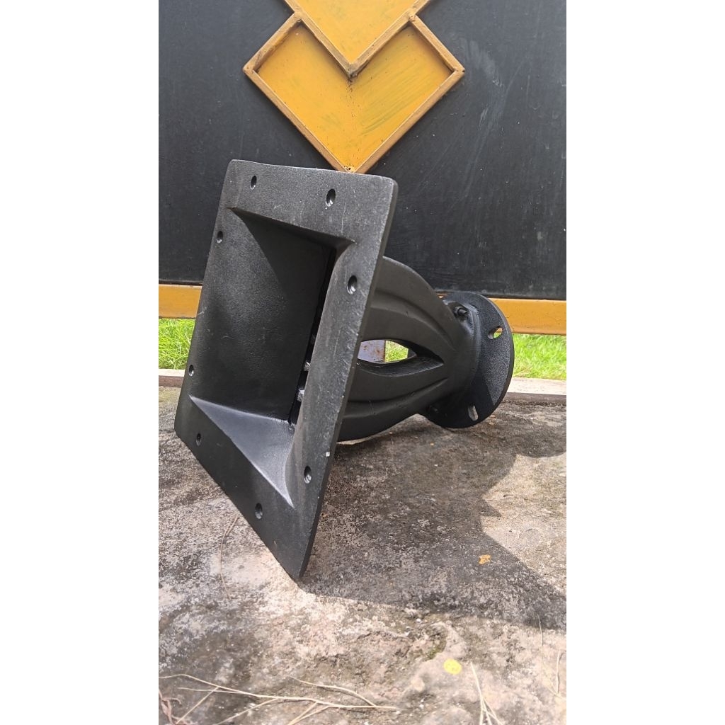 Horn Corong Tweeter Harmonika ukuran 22x22 Multi Drat Alumunium Cor