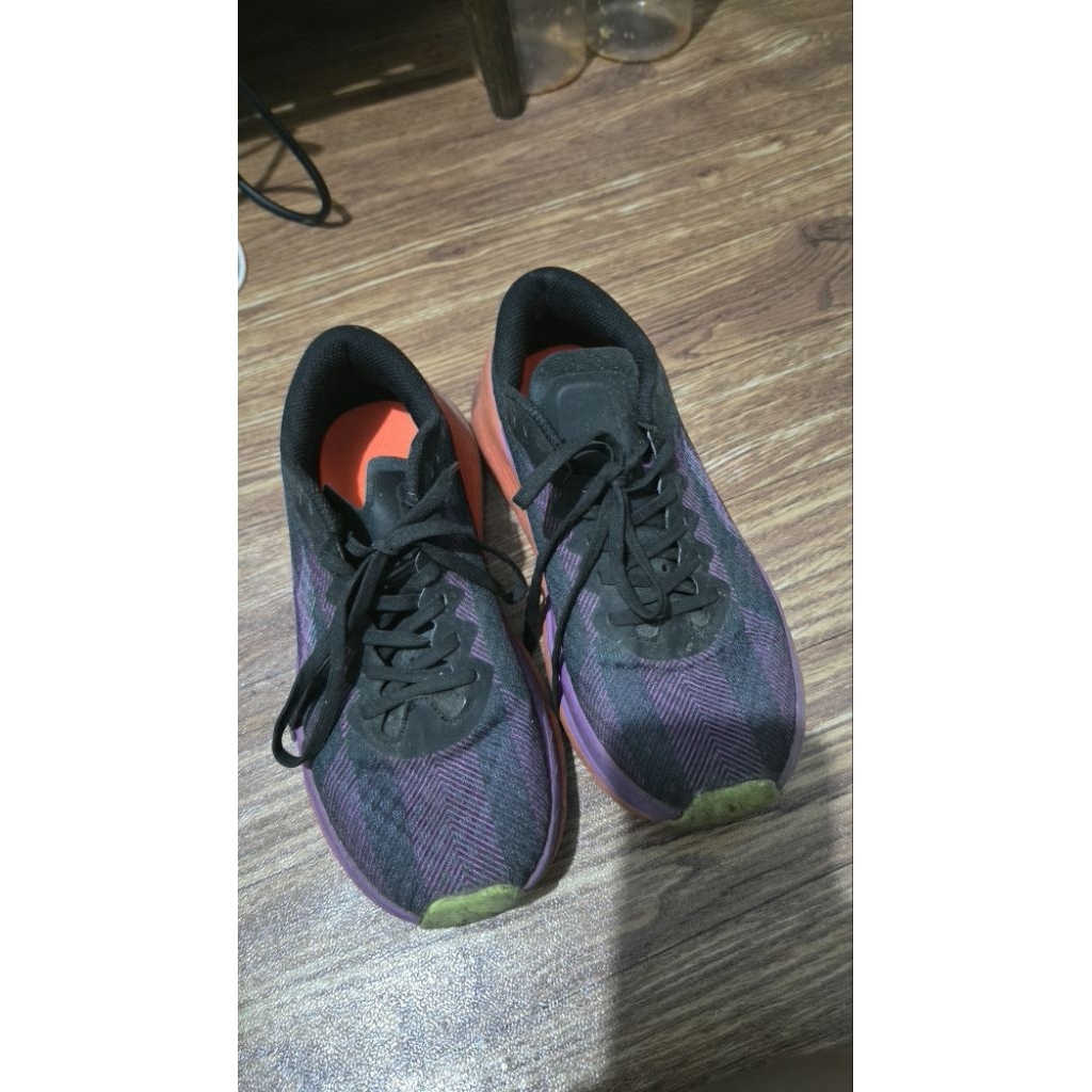 SEPATU LARI ORTUSEIGH RUNNING HYPERBLAST 2 PRELOVED
