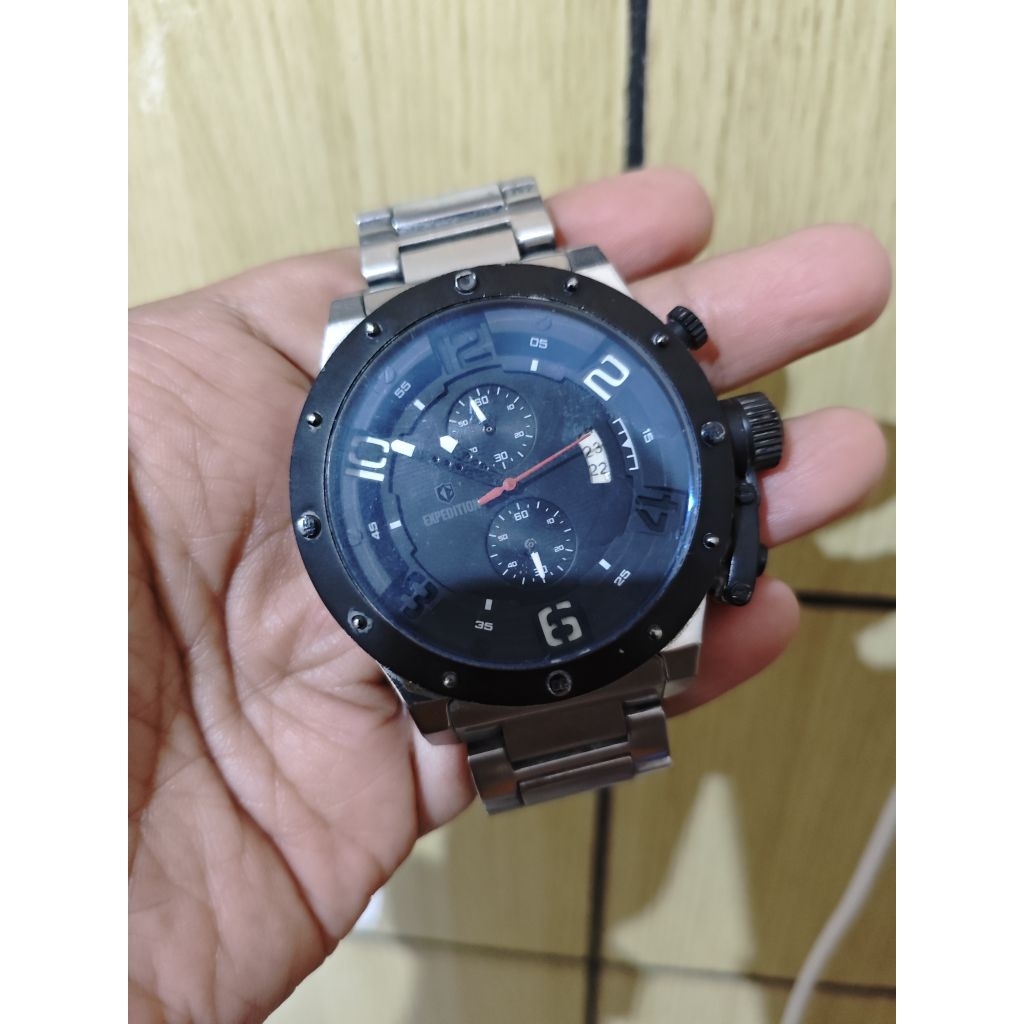 Jam expedition chronograph