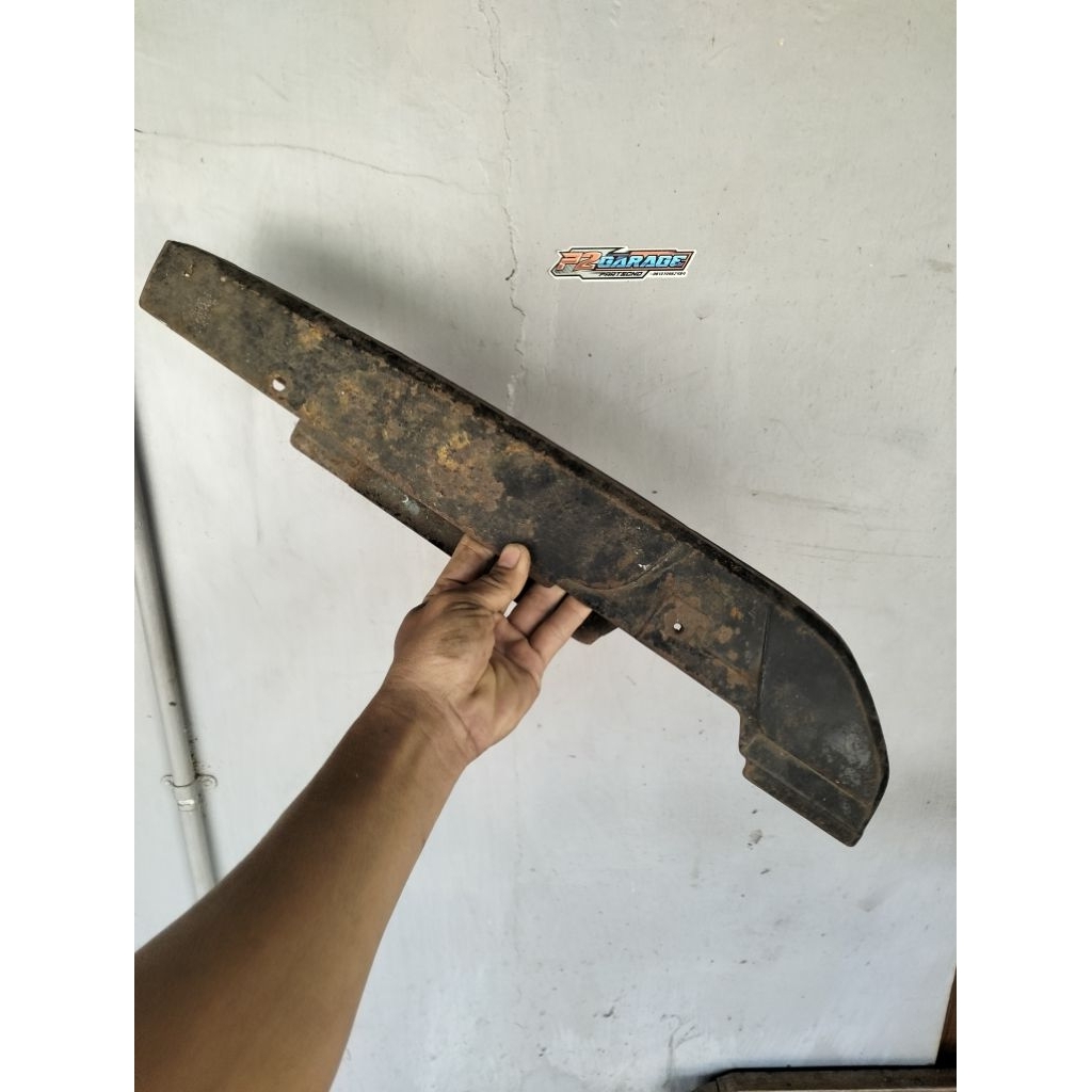 Katengkas tutup rantai atas suzuki crystal original