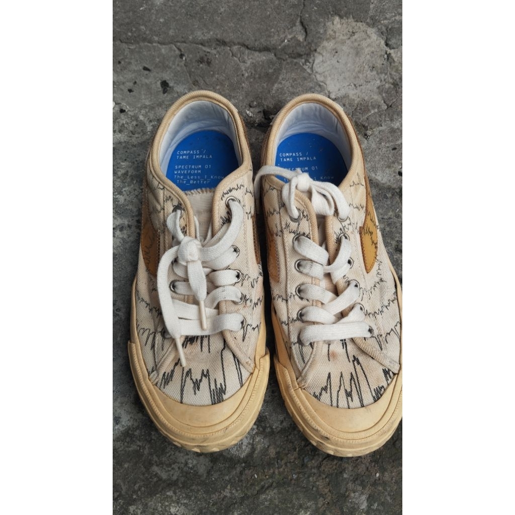 Sepatu Compass Tame ImpalaSecond Size 42