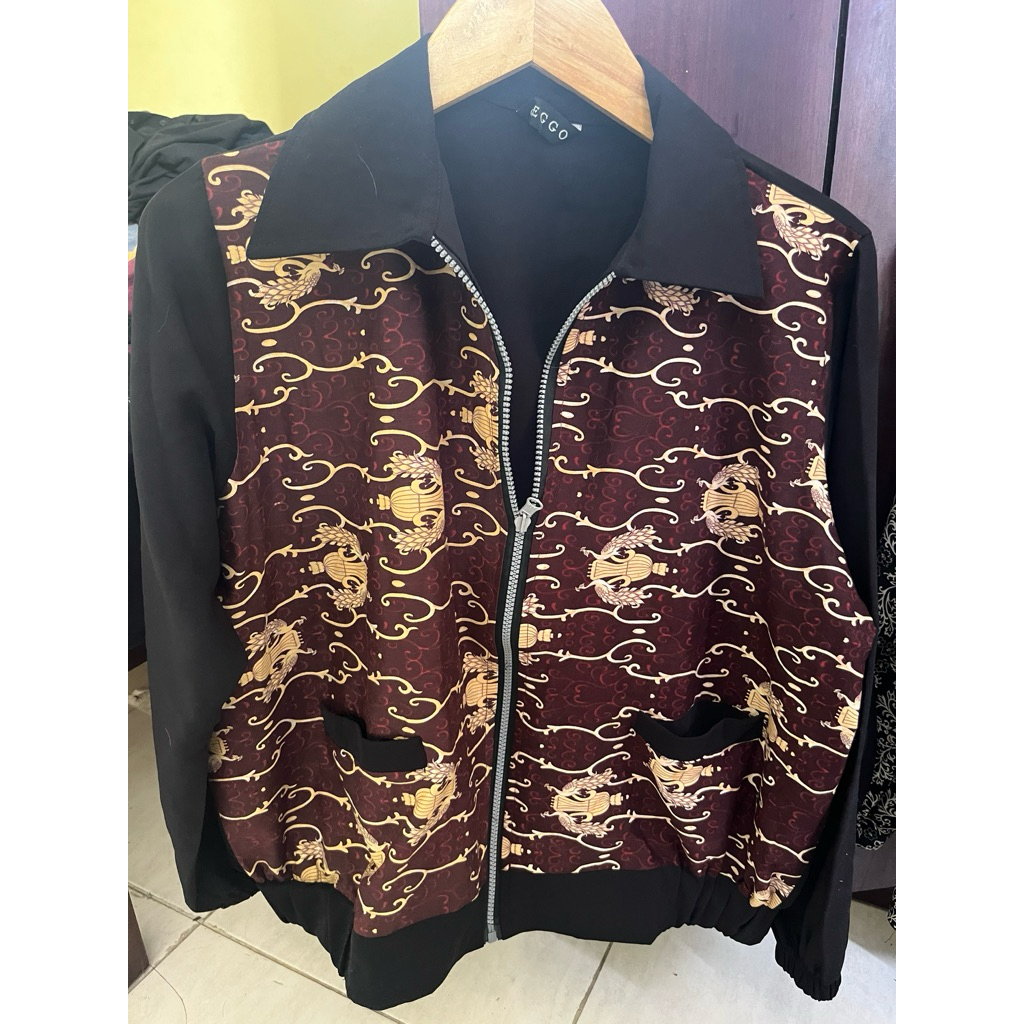 Jaket Bomber Batik Wanita