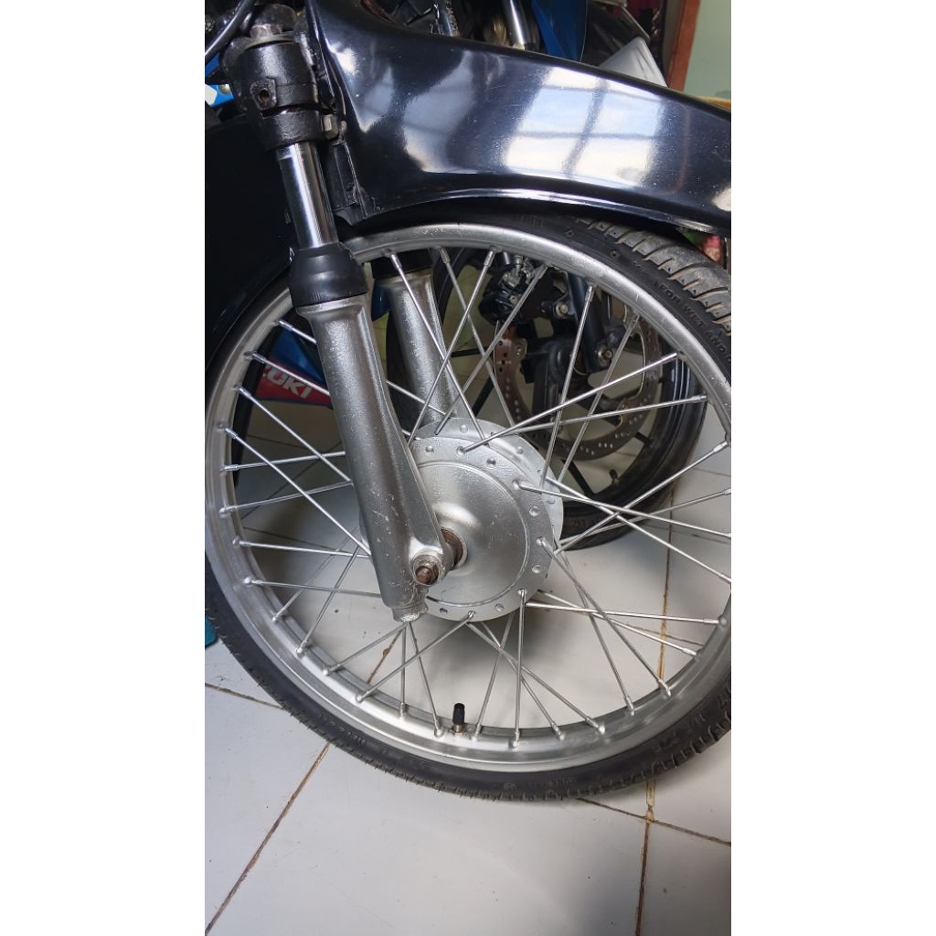 velg depan rc 100