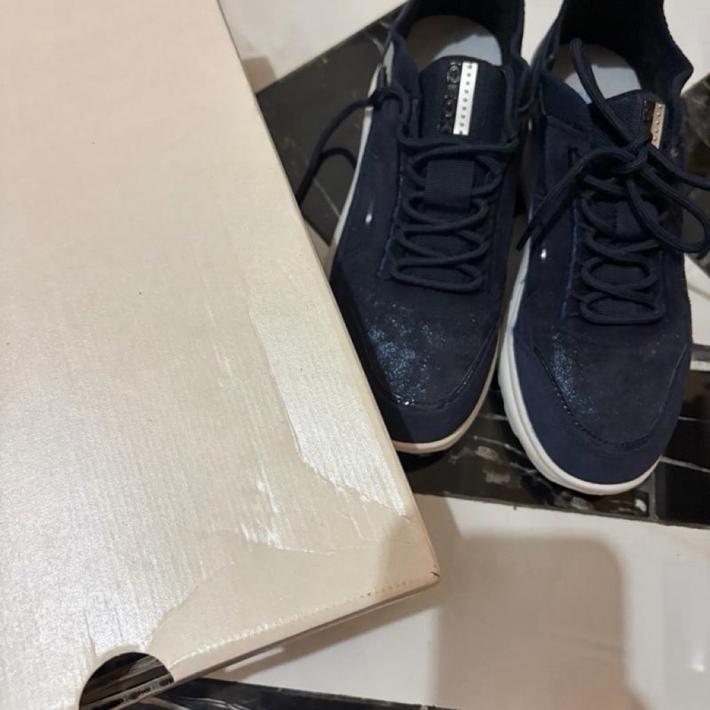 Preloved sepatu wanita merk geox ukuran 36 include box, kondisi bagus sekali jarang dipakai