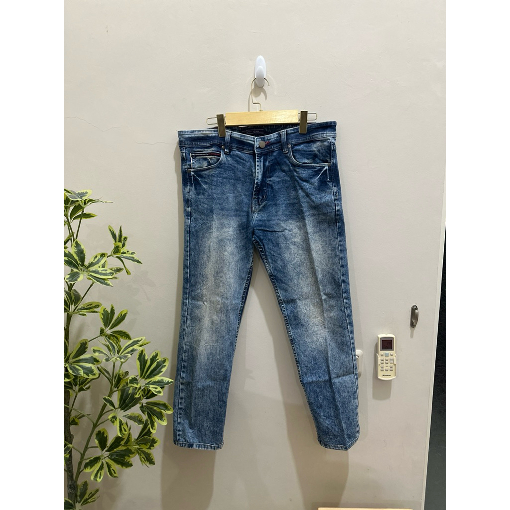 Celana Panjang Denim Tommy Hilfiger Jeans Preloved