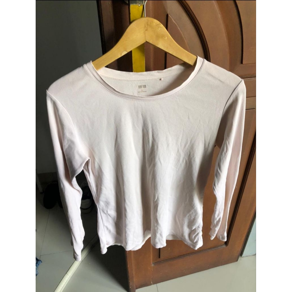 kaos lengan panjang uniqlo wanita