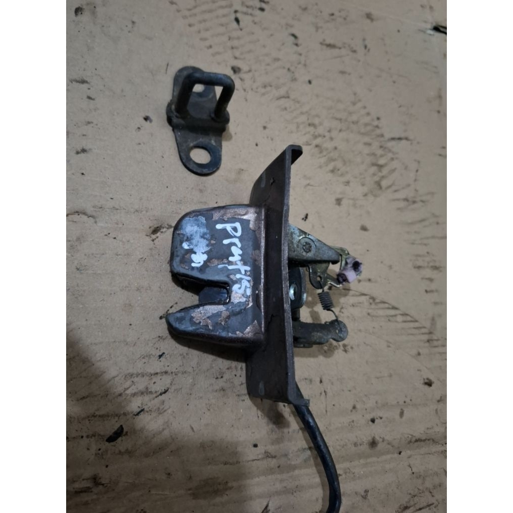 doorlock kunci bagasi belakang accord prestige 86-88