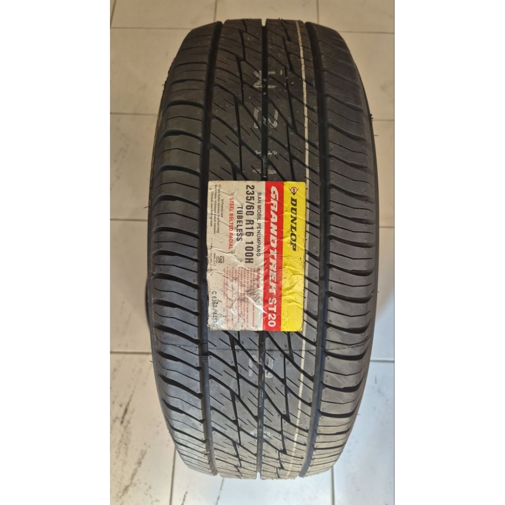 Ban Dunlop Grantrek ST20 235/60 R16 Rush