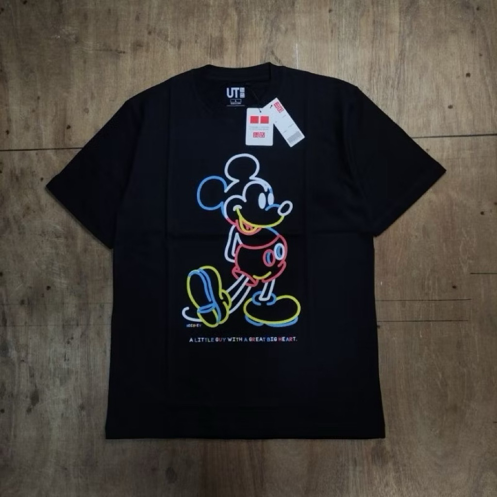 Uniqlo UT x Disney Mickey Black Tee T-Shirt Kaos