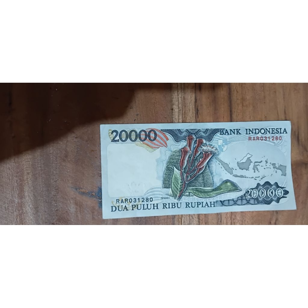 pecahan uang kertas asli 20.000 / dua pulur ribu rupiah tahun 1992