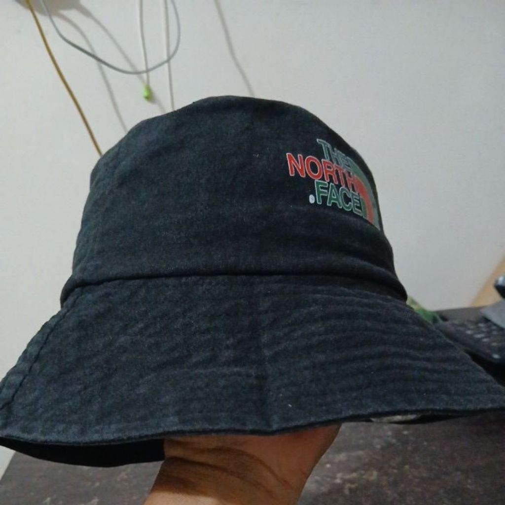 Topi bucket hat bahan katun tebal warna hitam pekat logo sablon MILLITAGE second Original size S-M b