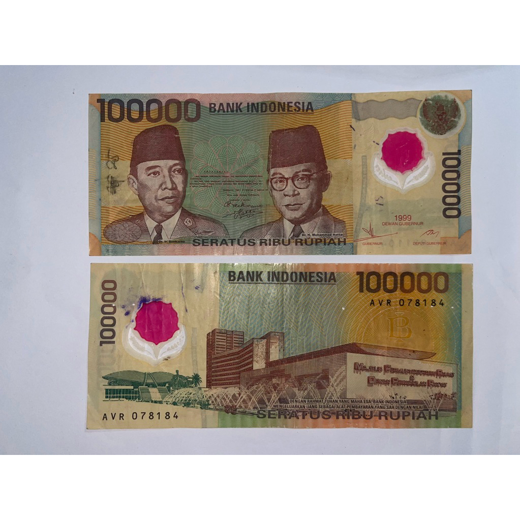 uang kuno Rp 100.000 soekarno hatta polimer tahun 1999