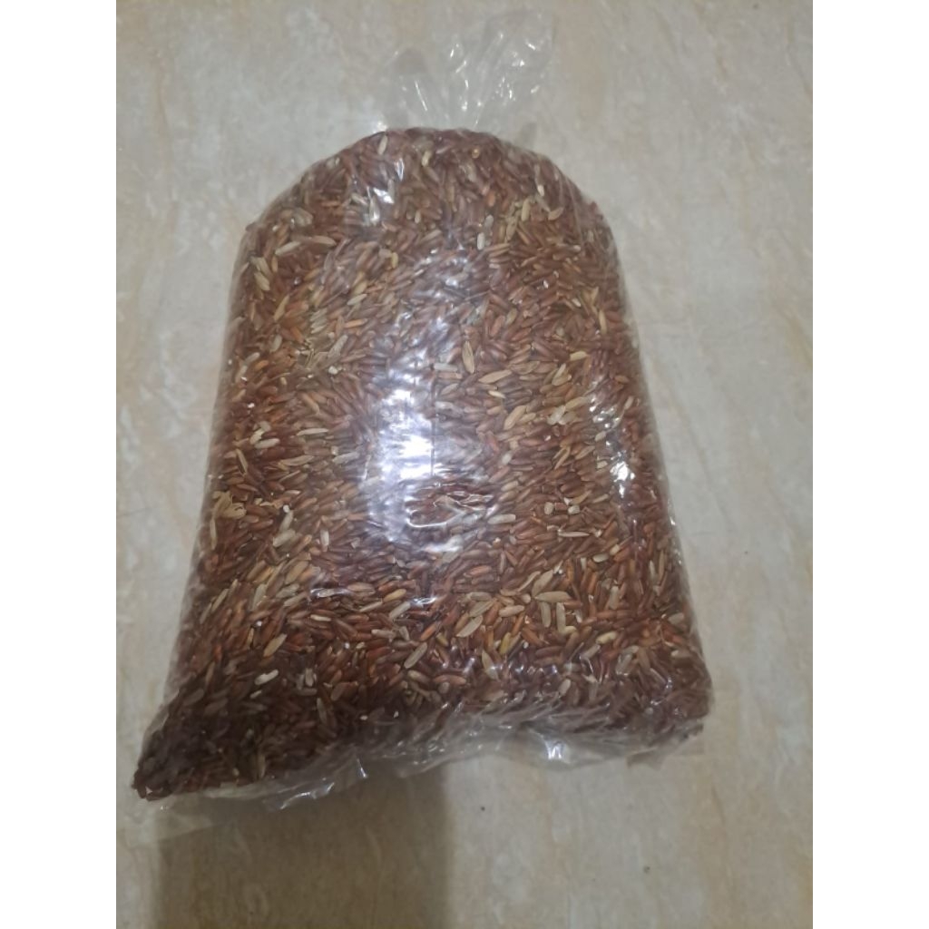 beras merah 1kg pakan hewan