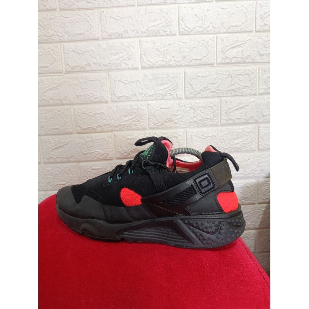 Sepatu sneaker running basket second seken branded nike huarache