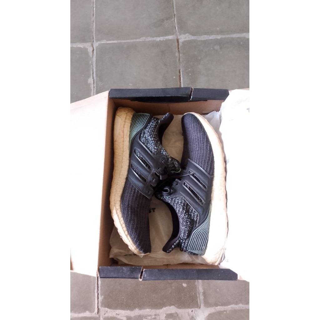 Sepatu Adidas Second UltraBoost Clima