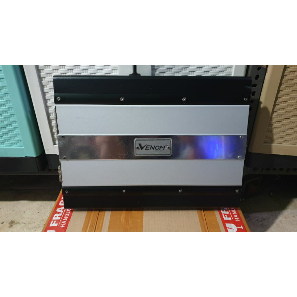 power mobil amplifier 4channel 400watts VENOM V4100 california second bekas normal siap pakai sudah 