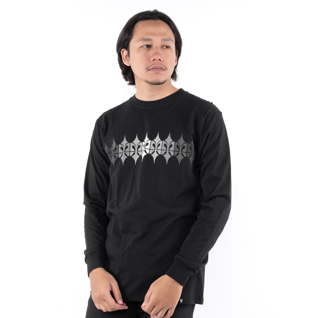 MATERNAL DISASTER SATUREA LONGSLEEVE