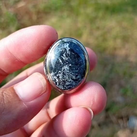 Natural cincin badar besi hitam putih size 8