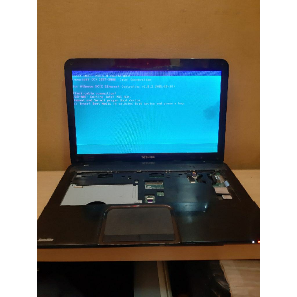 Mobo Toshiba C800D