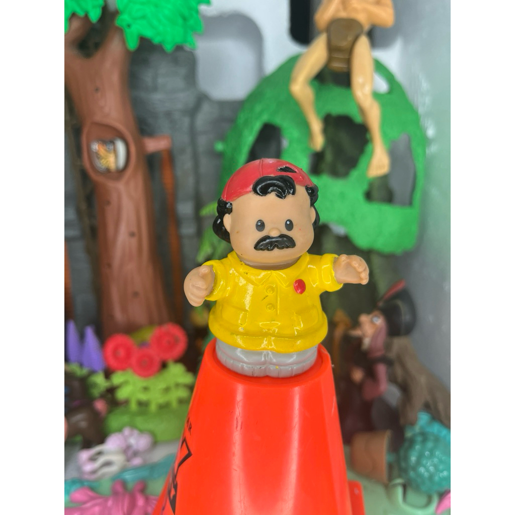 Mainan Little People Little Tikes Fisher price LLC Figure