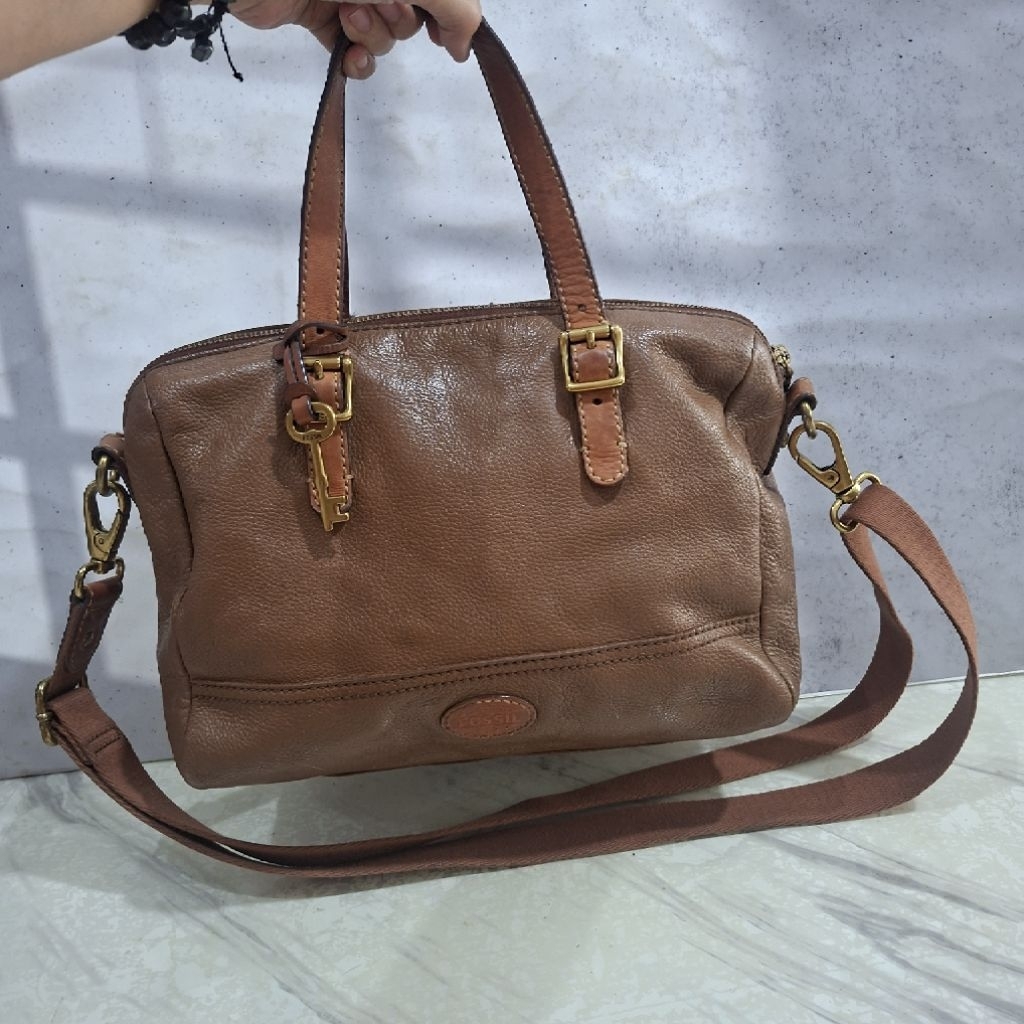 Tas Sling Satchel Ocil Julia Pebbled Leather