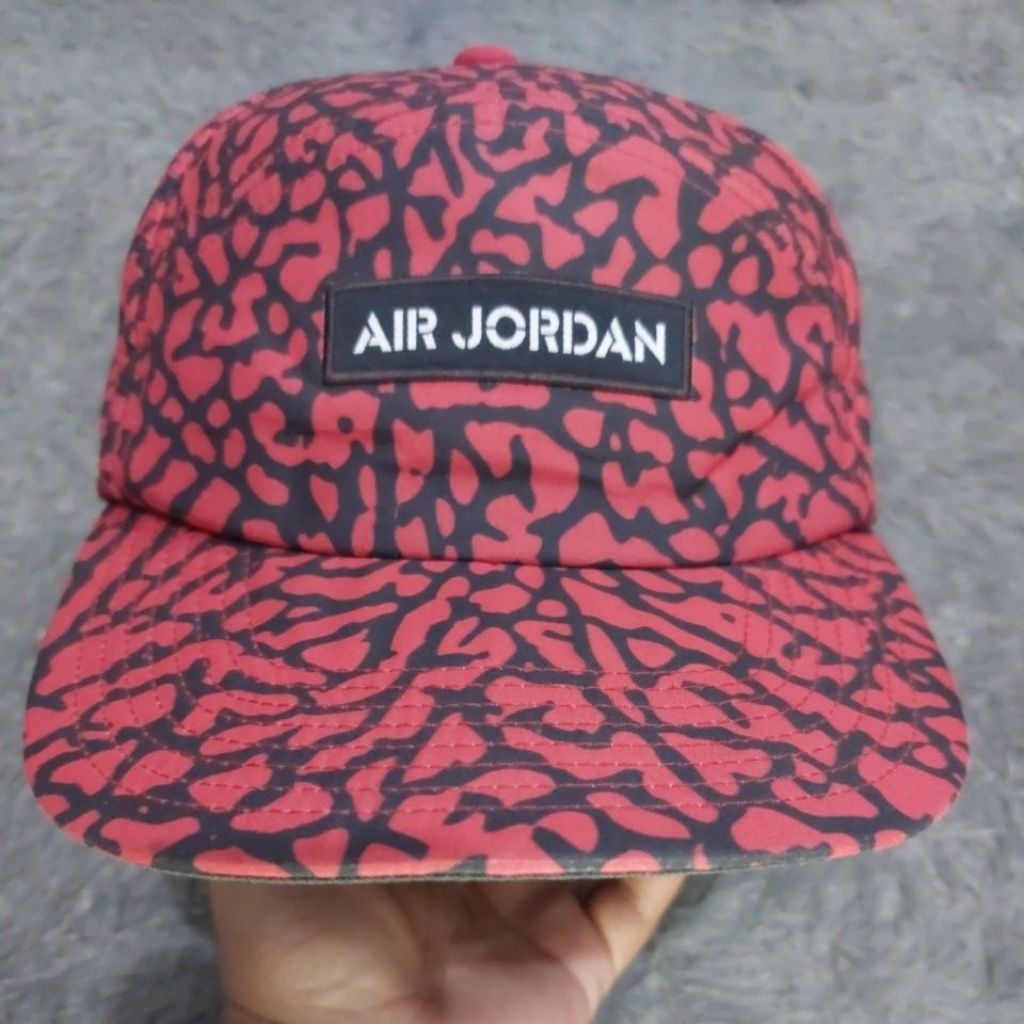 topi 5 panel Air Jordan Aop