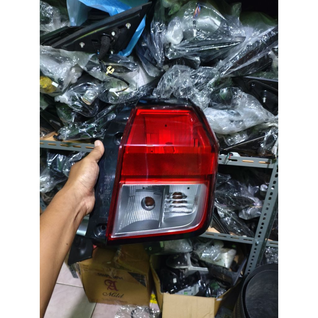 lampu belakang agya alya tahun 2021-2015 ori