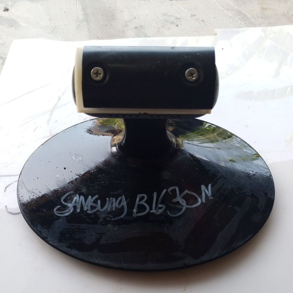 Kaki Monitor Samsung B1630N