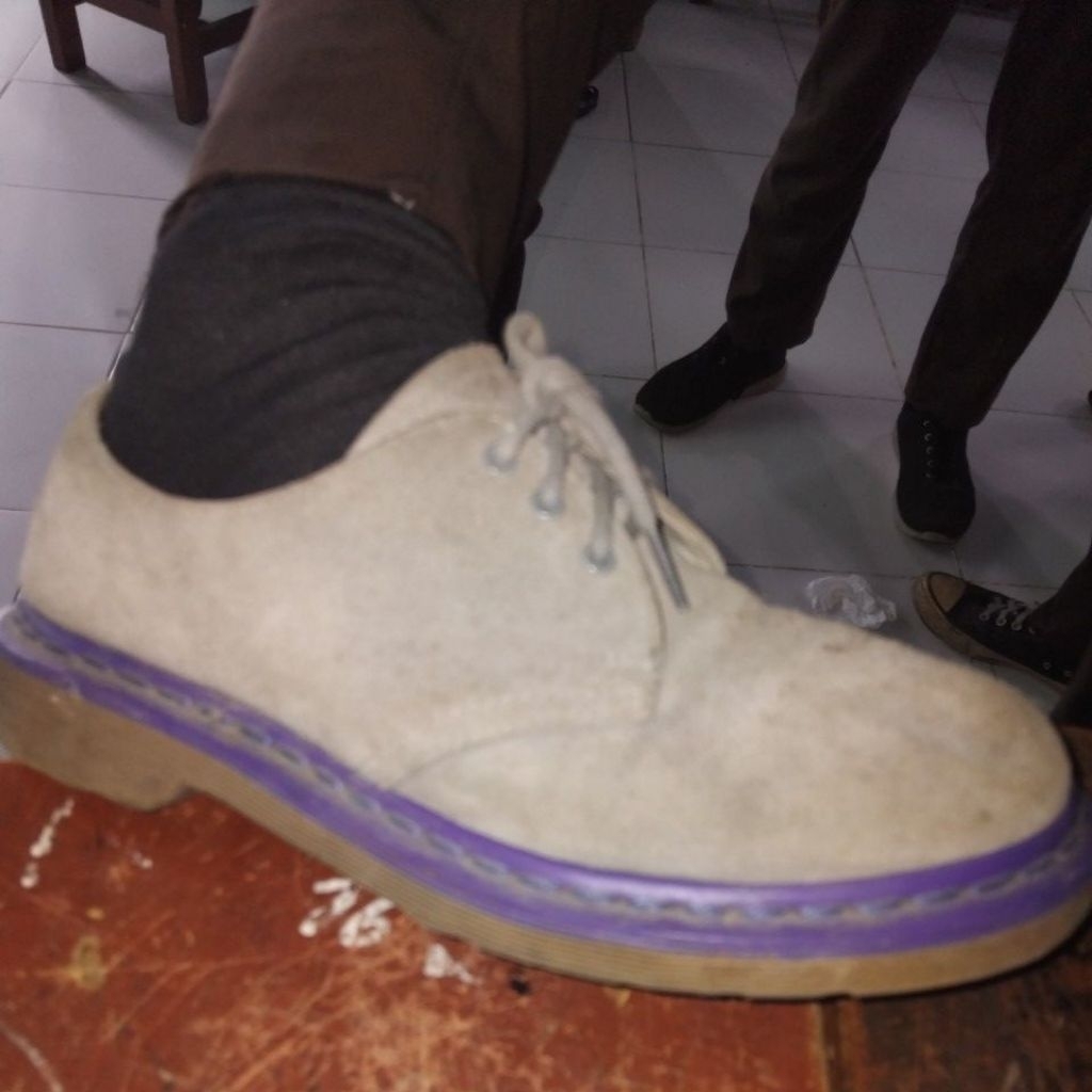 sepatu oton