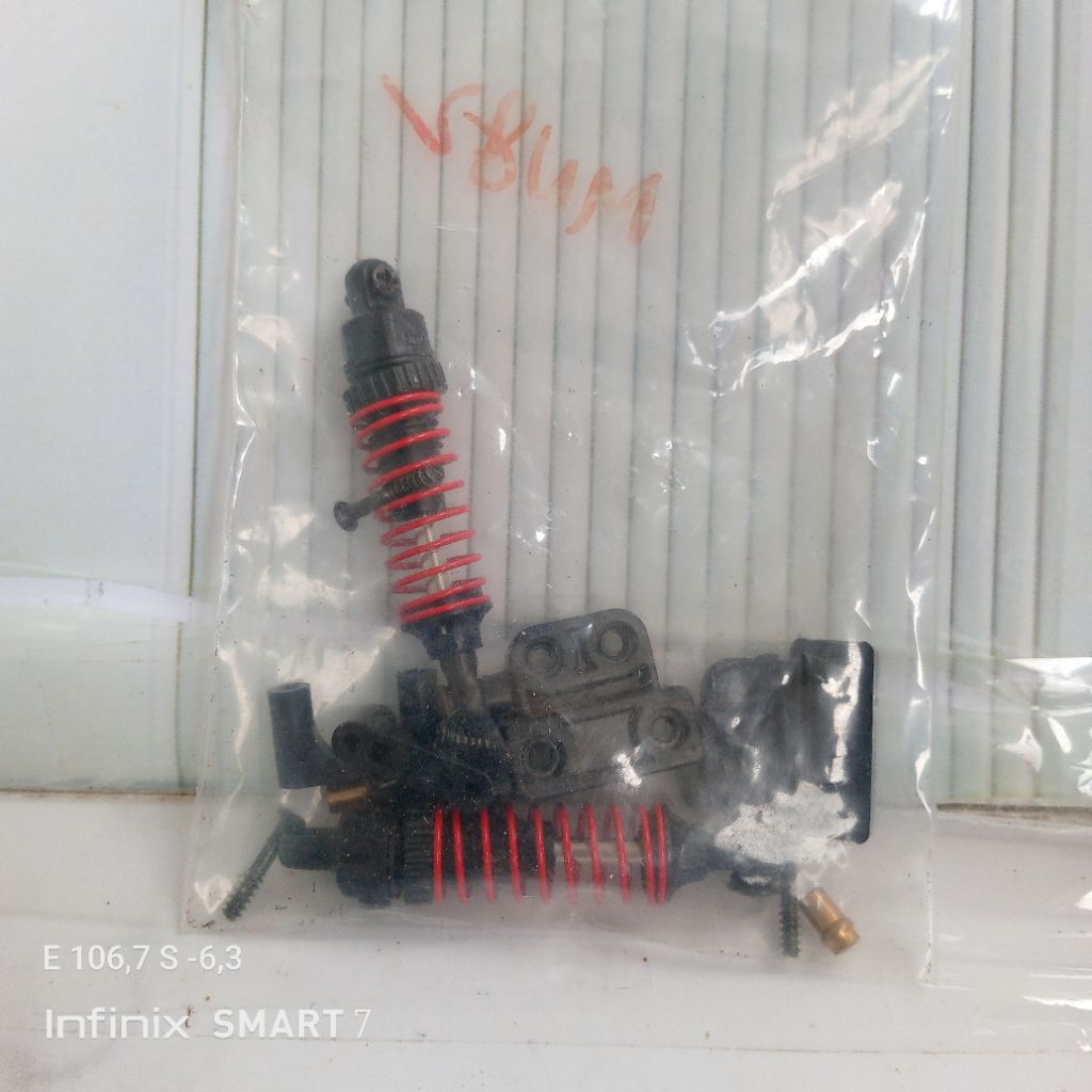 Part RC Shock belakang MN82