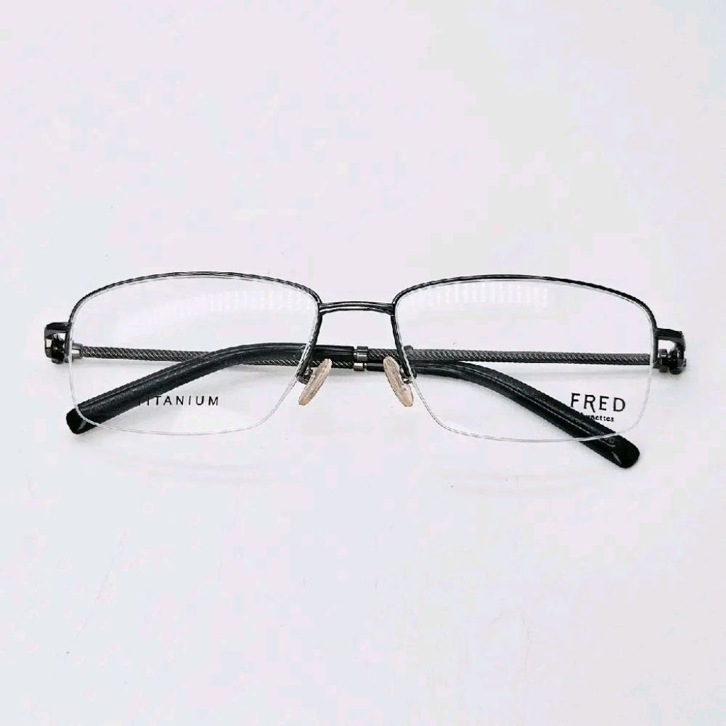 Frame Kacamata Pria Wanita Elegan Fred Titanium PFMJ8418 Half Frame Gunmetal Grey Bisa Lensa Blueray