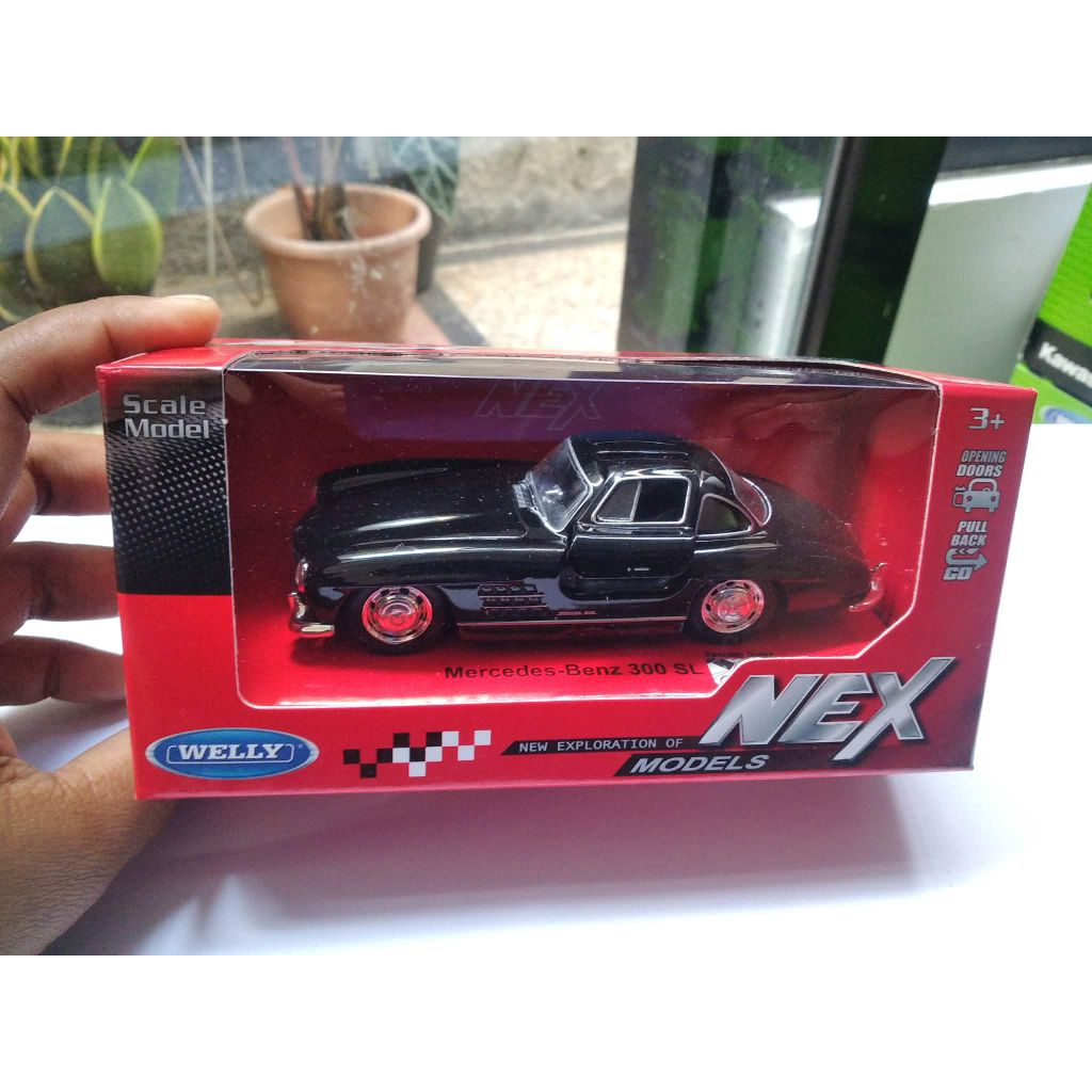Diecast Mercedes-Benz 300 SL hitam skala 1:36 welly mainan bahan besi