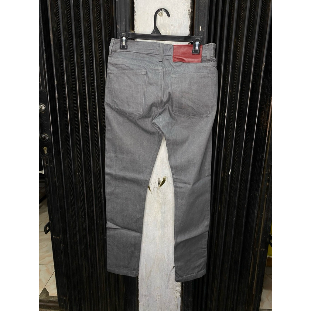 celana jeans naked & famous