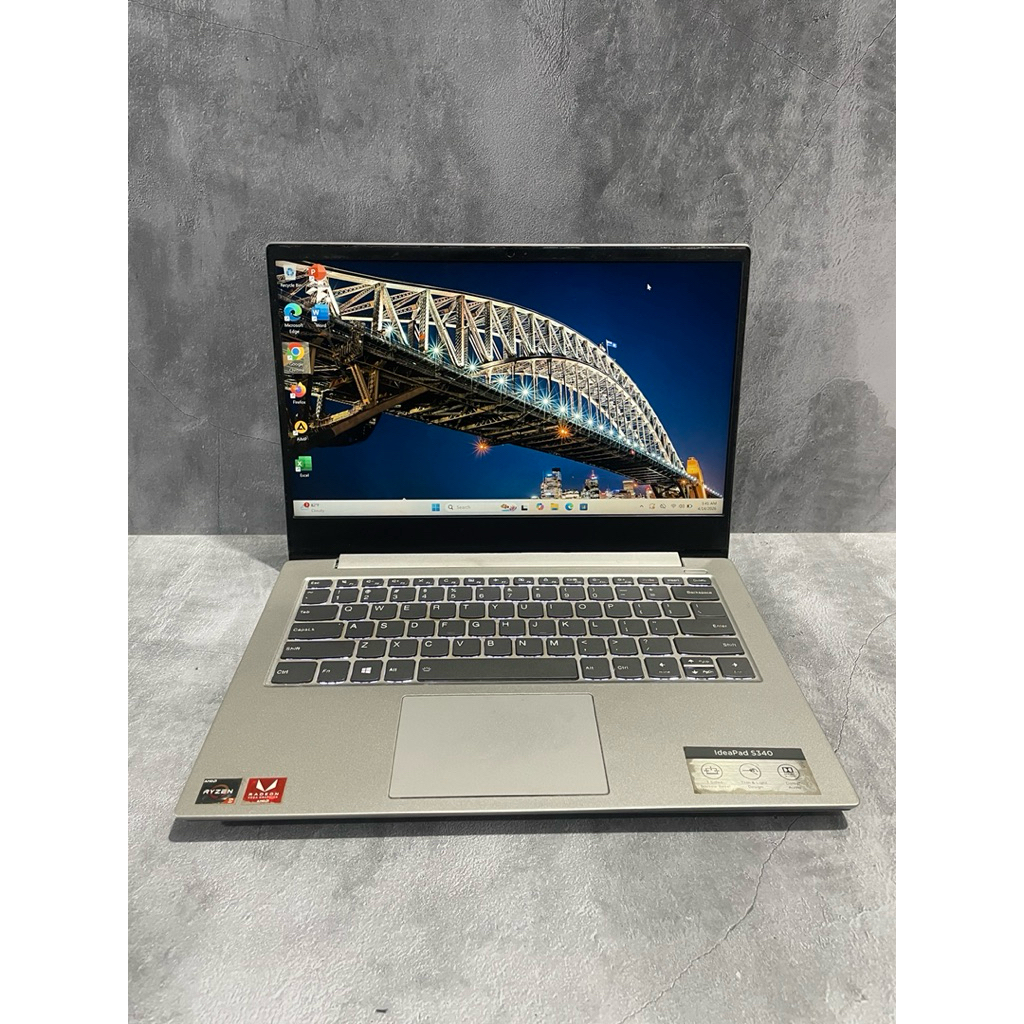 LENOVO IDEAPAD S340 AMD Ryzen 3-3200U RAM 8/256 GB VGA VEGA 3 Laptop Second Murah