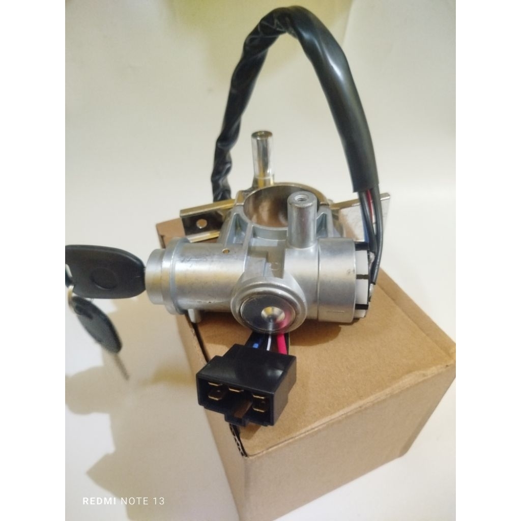 KUNCI KONTAK STARTER MITSUBISHI L300 / L308 DIESEL MB022739