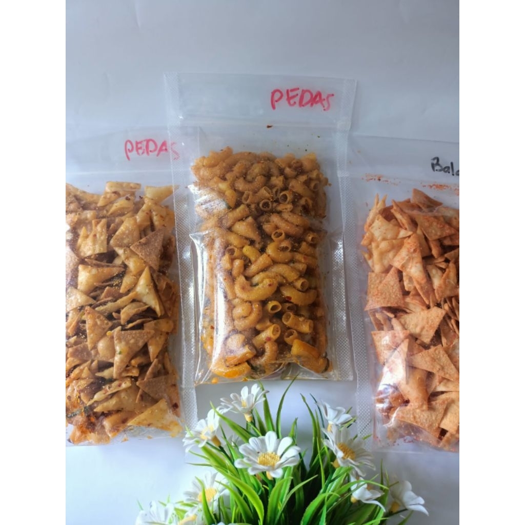 Pangsit Goreng Pedas Daun Jeruk Renyah