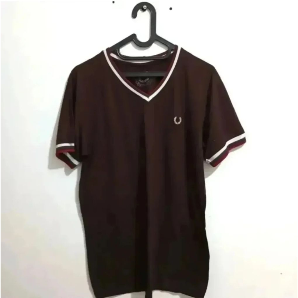 Kaos Fashion Pria. Merk Fred Perry
