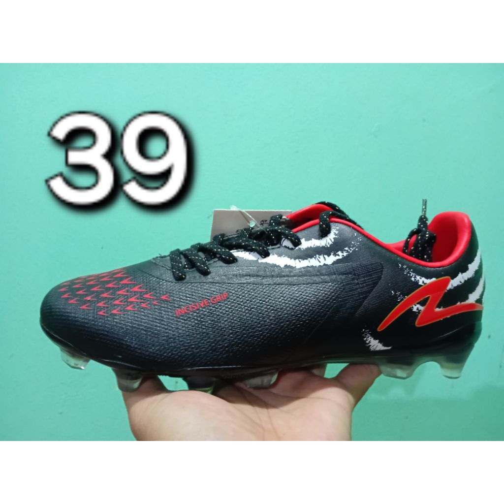 Sepatu bola specs Reacto blitz osvaldo hay size 39
