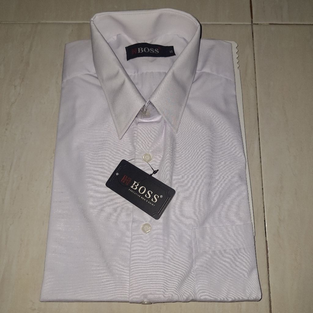 BOSS Kemeja Polos Pria Lengan Pendek Putih Style