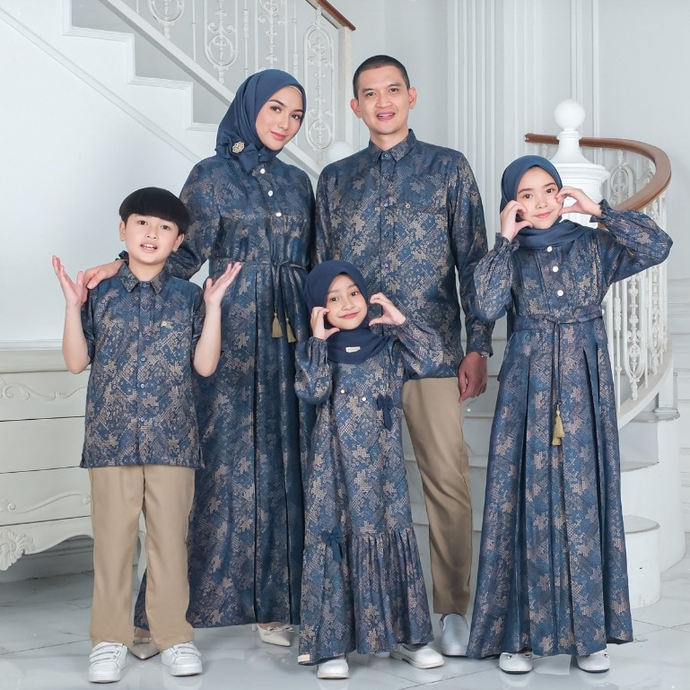 ROYAL 42 POWDER PUFF, KAGUMI 332 / KAGUMI KIDS 174 / KAHFI KIDS 236 (ETHICA MATARAM)