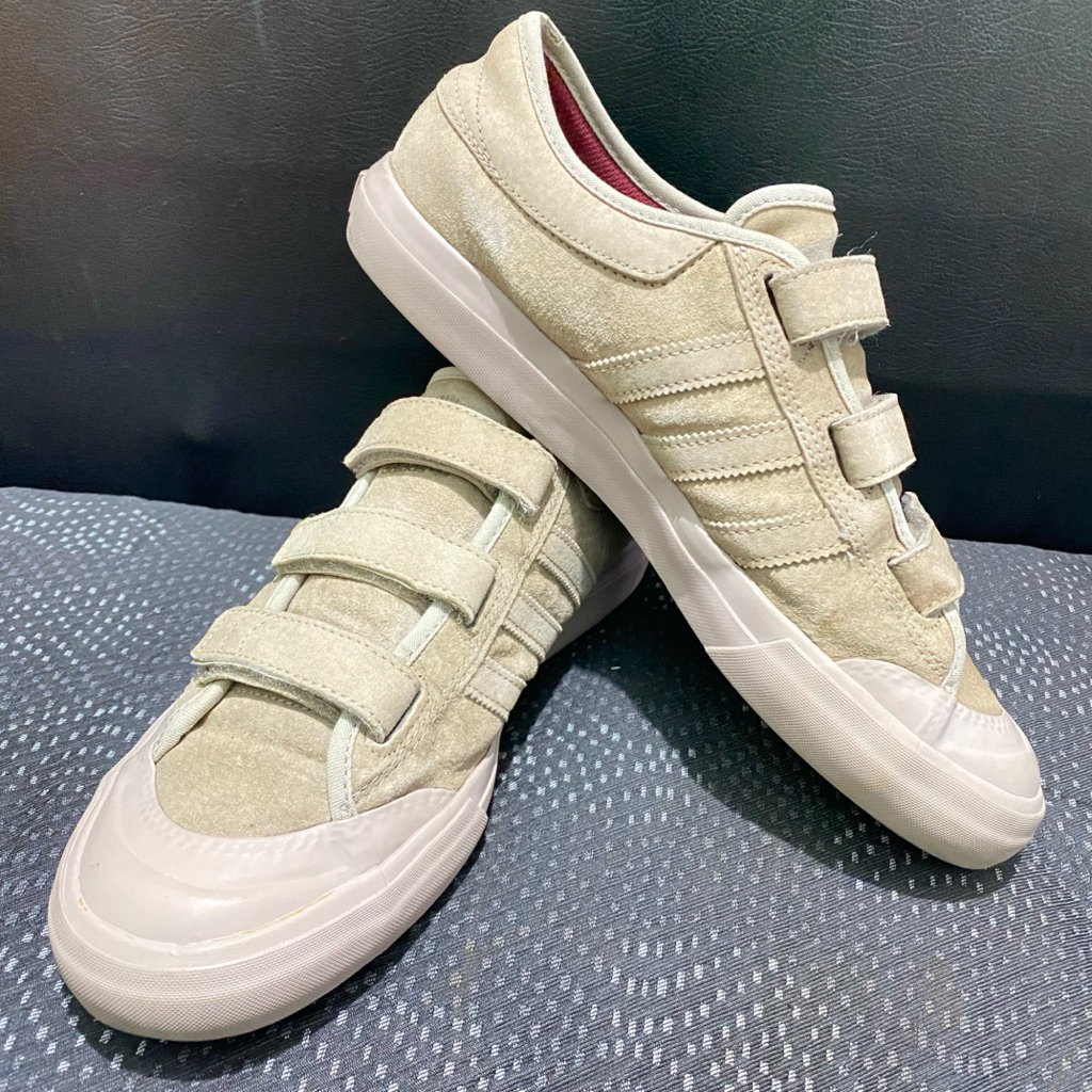 Adidas Matchcourt / Size 43 Insole 27.5 cm